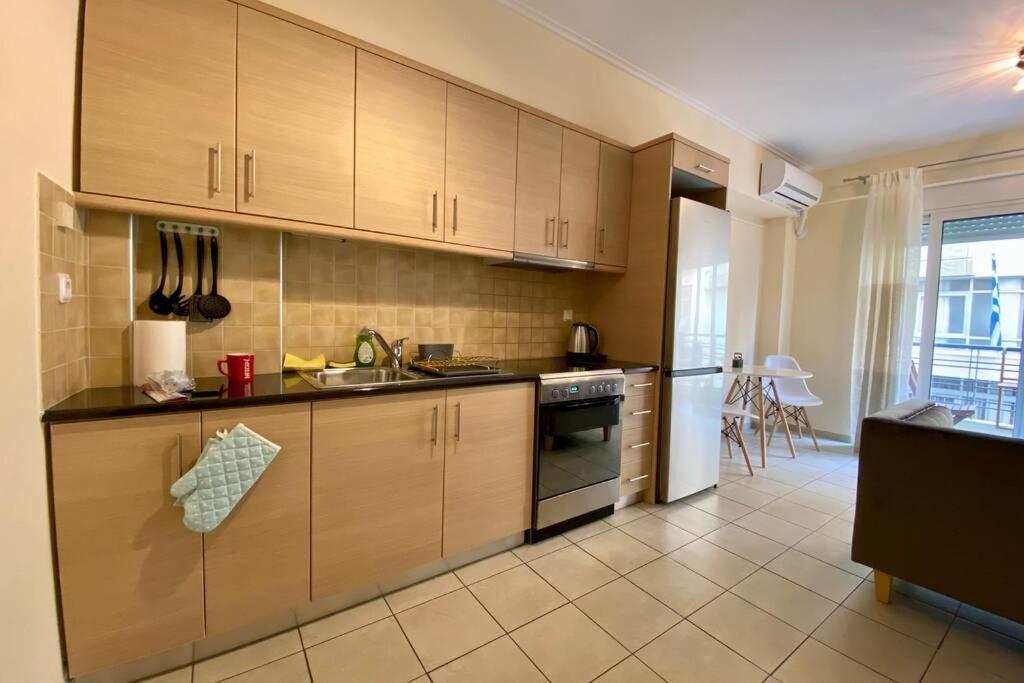 Nikitas' Apartment By The Tube Athens Luaran gambar